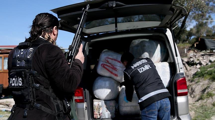 İzmir’de 1,5 ton uyuşturucu ele geçirildi