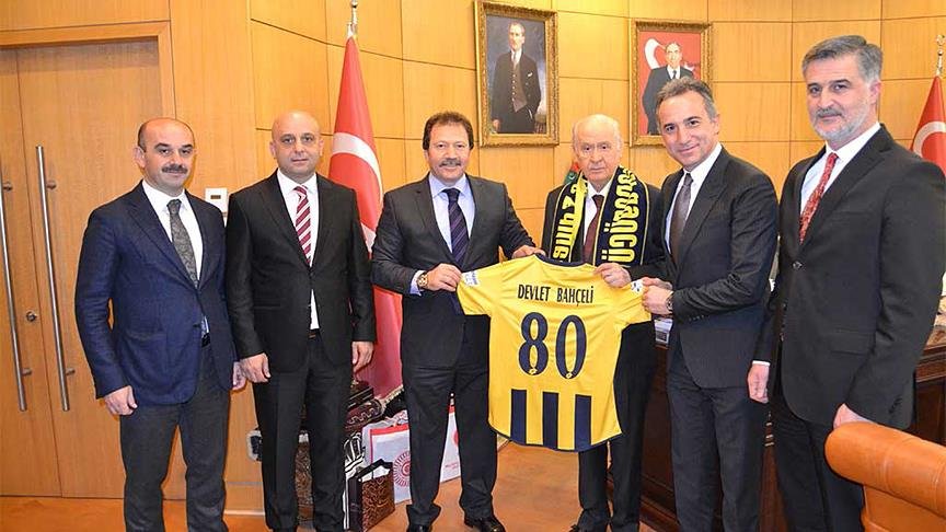 Ankaragücü Başkanı Yiğiner, Bahçeli’yi ziyaret etti