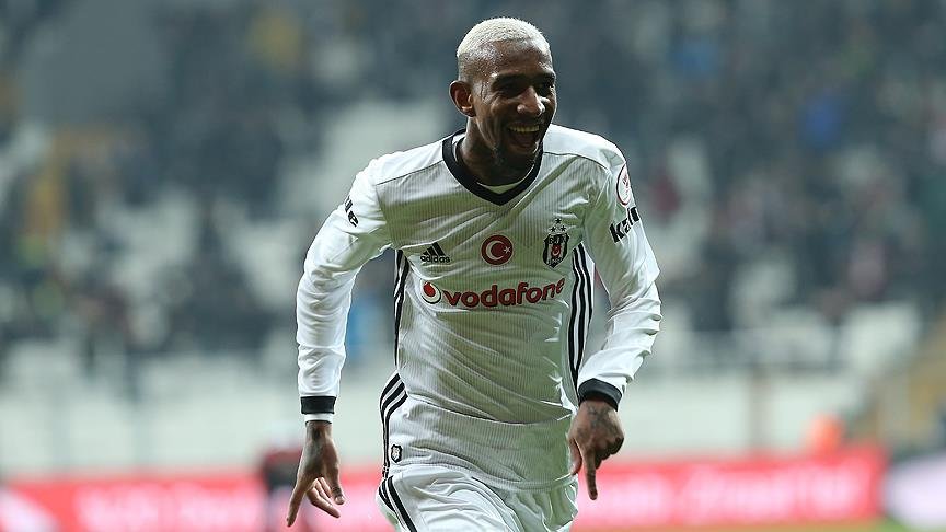 Beşiktaşlı futbolcu Talisca ikinci kez baba oldu