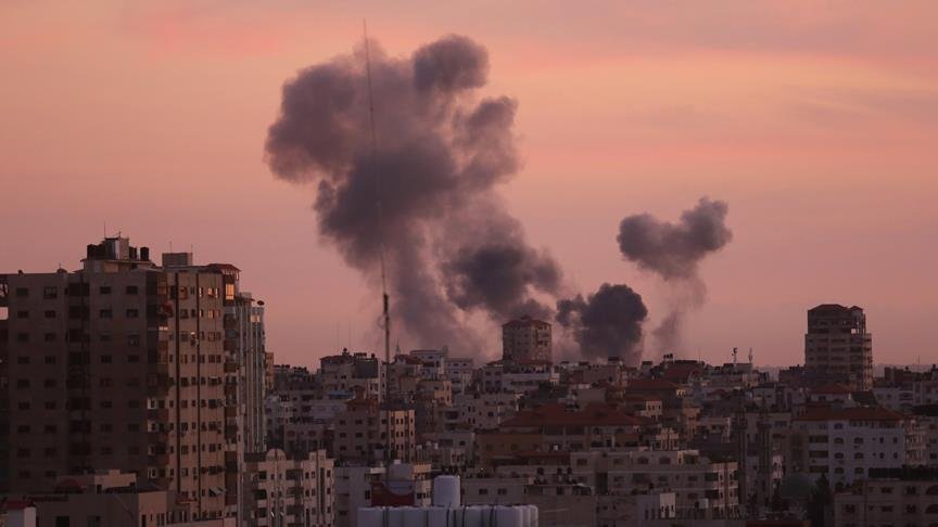 İsrail, Gazze’de Kassam Tugaylarına ait mevziyi bombaladı
