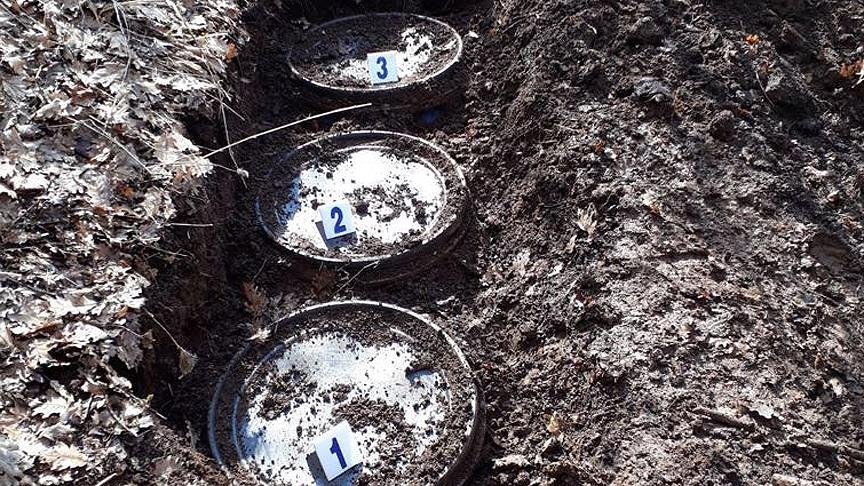 Bitlis’te teröristlere ait patlayıcı ve yaşam malzemesi bulundu
