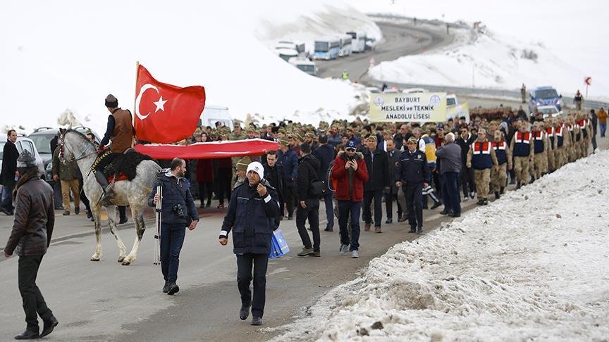 Bayburt’ta ‘Şehitlere Saygı Yürüyüşü’ yapıldı