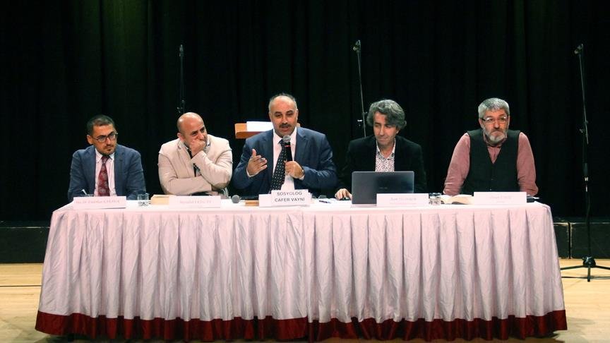 ‘Karakoç sadece kendisiydi, o  yüzden kalıcı oldu’