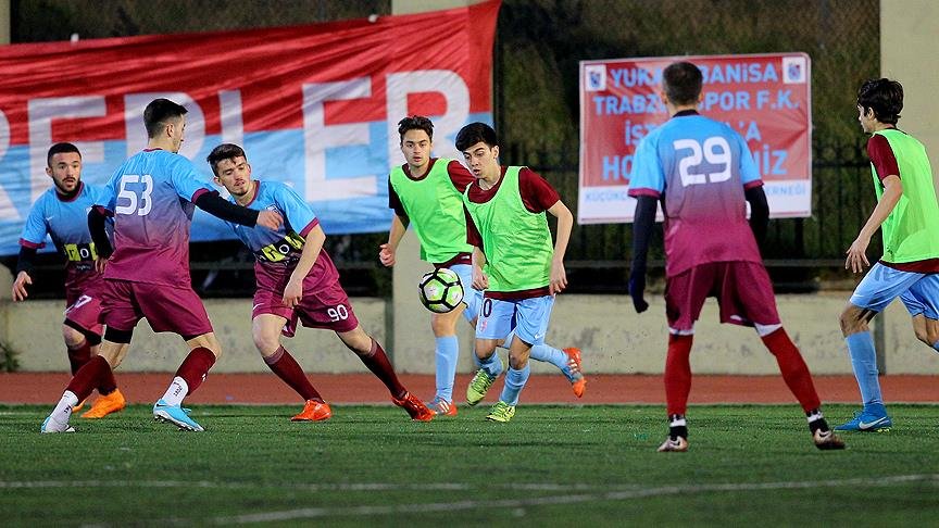 Makedon ve Türk takımları arasında ‘Trabzonspor’ dostluğu