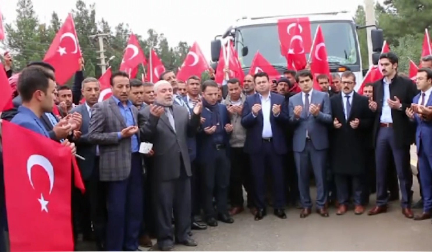 Zeytin Dalı harekatı’na destek sürüyor