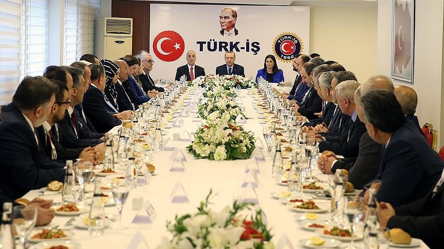 Cumhurbaşkanı Erdoğan Türk-İş’i ziyaret etti