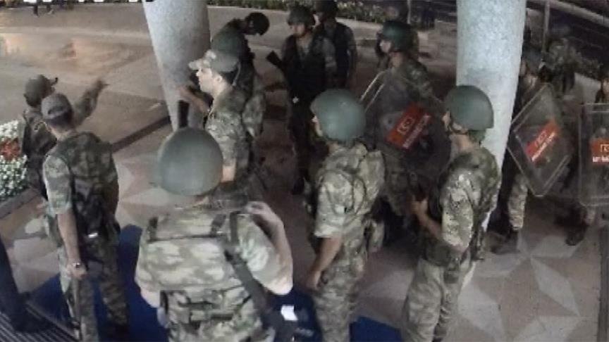 ﻿Darbeci albaydan ‘İmamı susturun’ emri