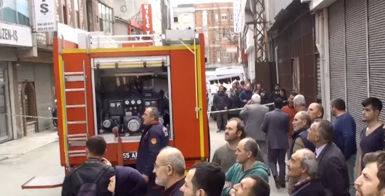 Koltuk imalathanesinde yangın