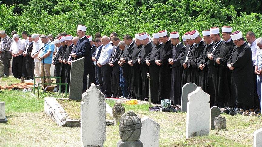 Bosna Savaşı’nda 26 yıl önce yakılan 8 kurban toprağa verildi