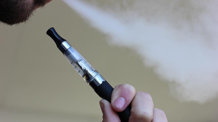 Elektronik sigara içenler de ‘kanser’ soluyor