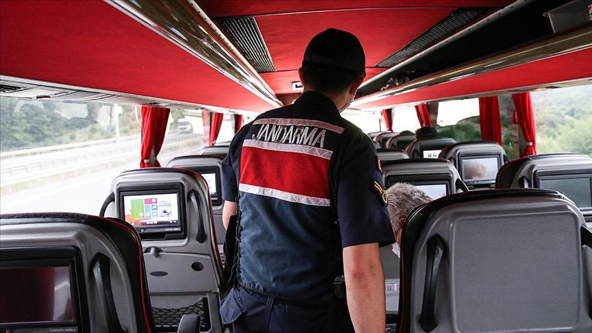 İstanbul Jandarması toplu taşıma araçlarında denetim yaptı