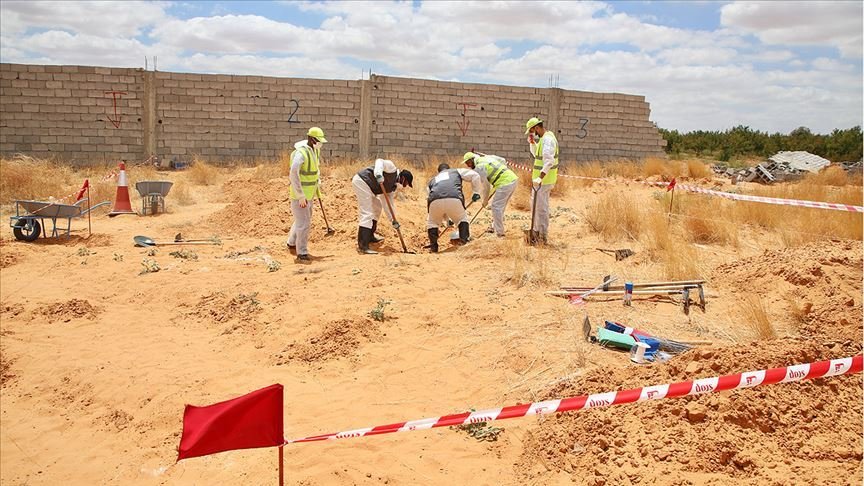 Libya’da Hafter’den kurtarılan Terhune’deki toplu mezarlardan 6 ceset daha çıkarıldı