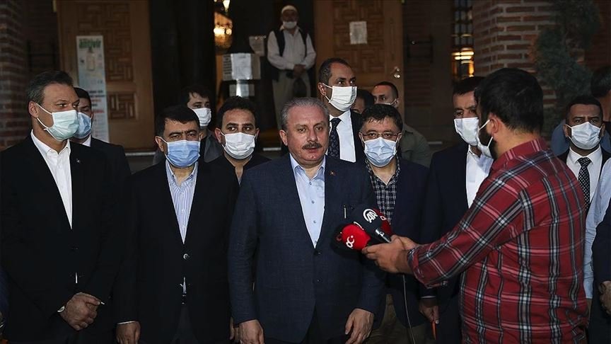 TBMM Başkanı Şentop Hacı Bayram Camisi’nde sabah namazı kıldı