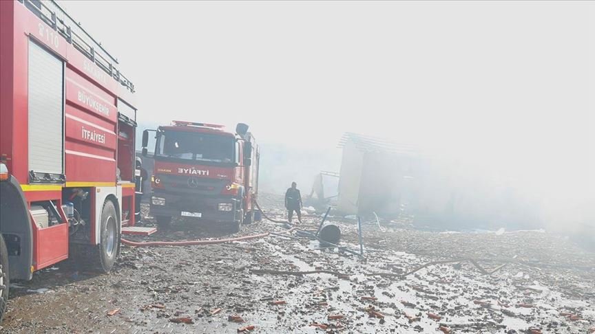 Sakarya’da havai fişek fabrikasında soğutma çalışmaları sürüyor