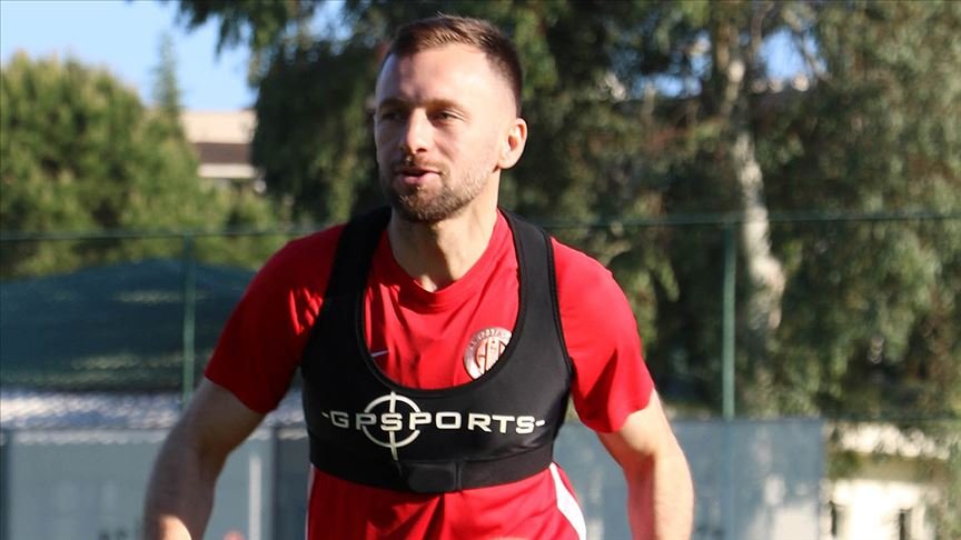 PFDK Antalyasporlu futbolcu Hakan Özmert’e 3 maç ceza verdi