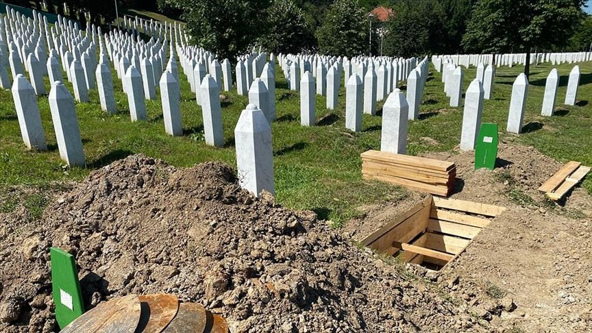 Srebrenitsa Soykırımı kurbanlarının cenazeleri Potoçari’ye ulaştı