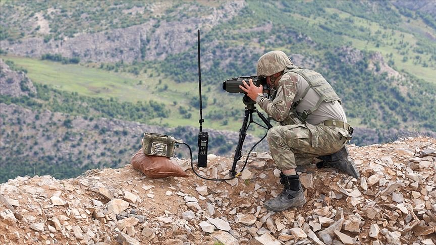 MSB: Fırat Kalkanı bölgesinde 2 PKK/YPG’li terörist gözaltına alındı