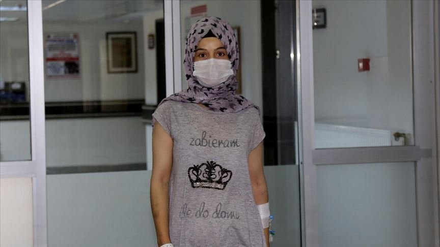 Annesinden nakledilen böbrekle ‘çifte bayram’ yaşadı