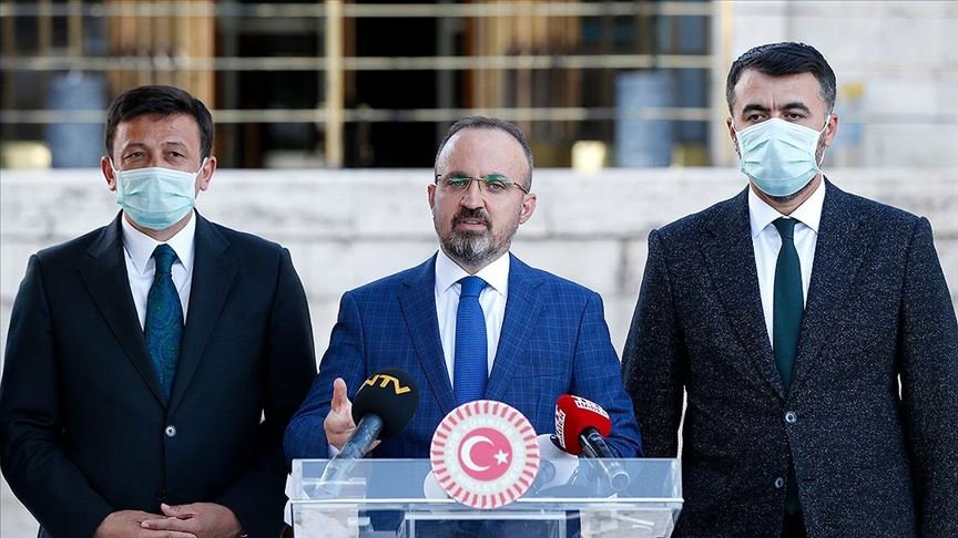 AK Parti’li Turan’dan Meclis önünde bekleyen baro başkanlarına ilişkin açıklama