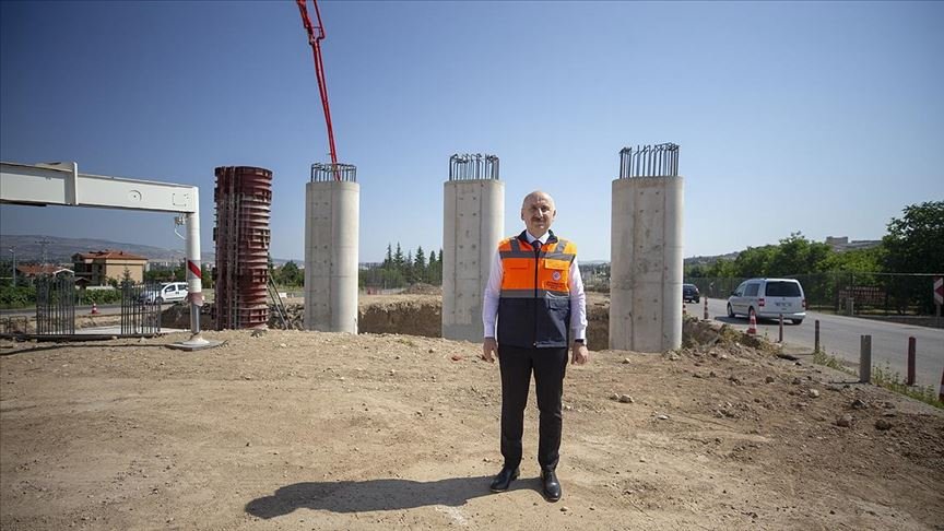 Bakan Karaismailoğlu: Ankara-Kahramankazan yolu en kısa sürede hizmete sunulacak