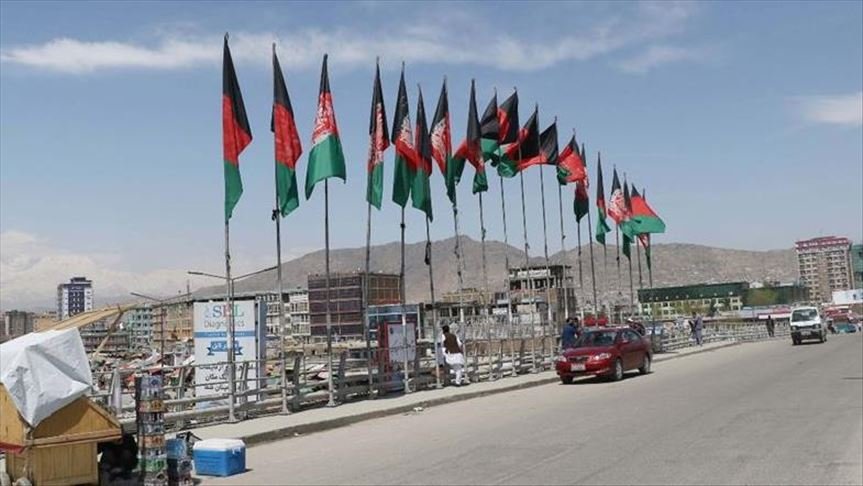 Afganistan’da vali yardımcılarının biri kadın olacak