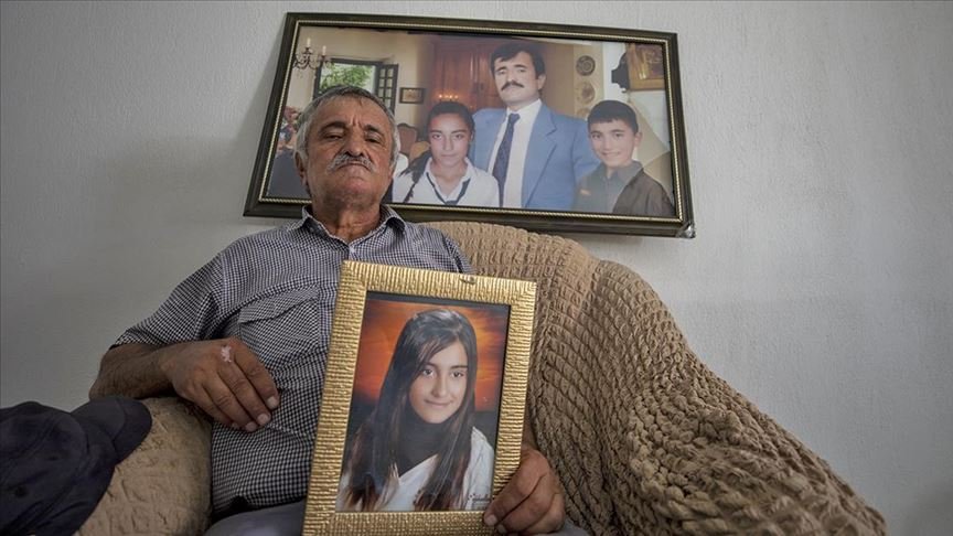 İzmir’de evlat nöbeti tutan Laçin: Hayalim kızımı beyaz gelinlik içinde görmekti