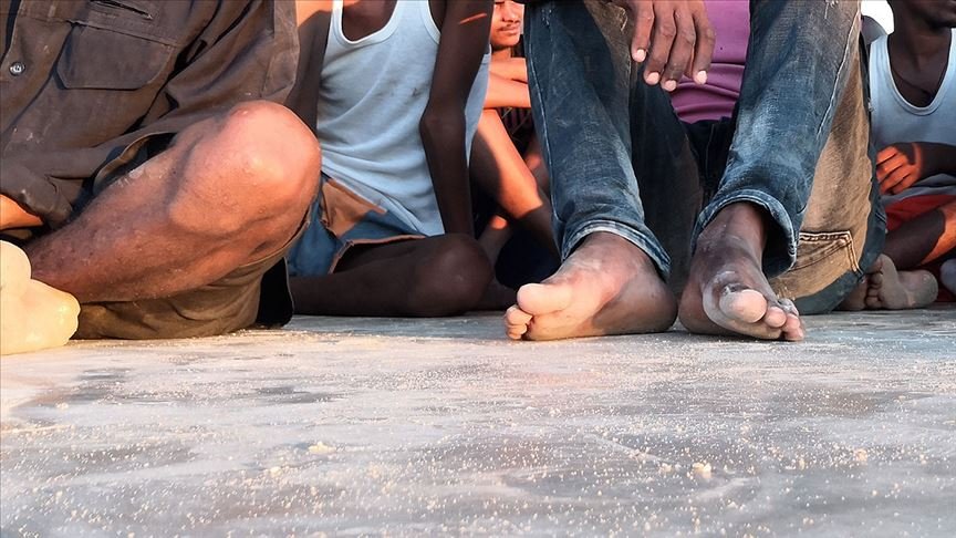 Libya’da Akdeniz üzerinden Avrupa’ya geçme hazırlığındaki 55 düzensiz göçmen yakalandı