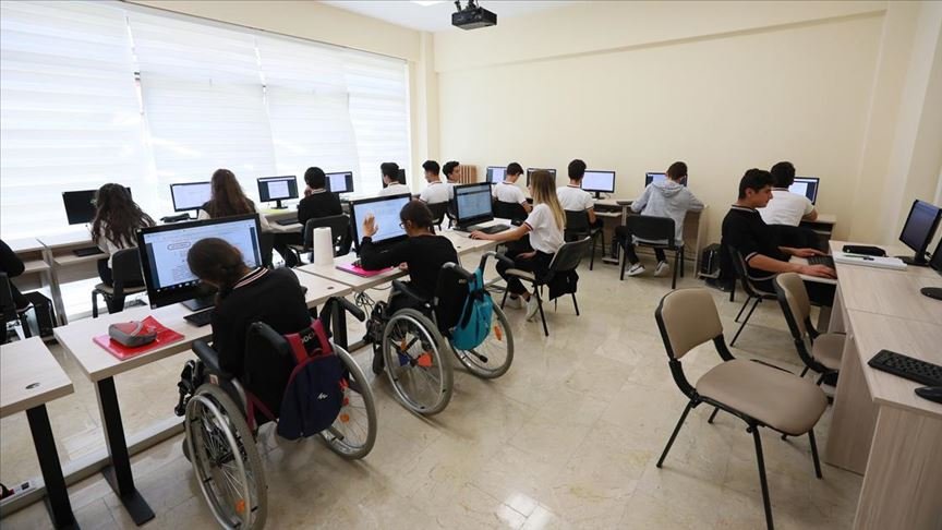 Türkiye’nin ilk ‘Engelliler İçin Destek Programı’ açıldı