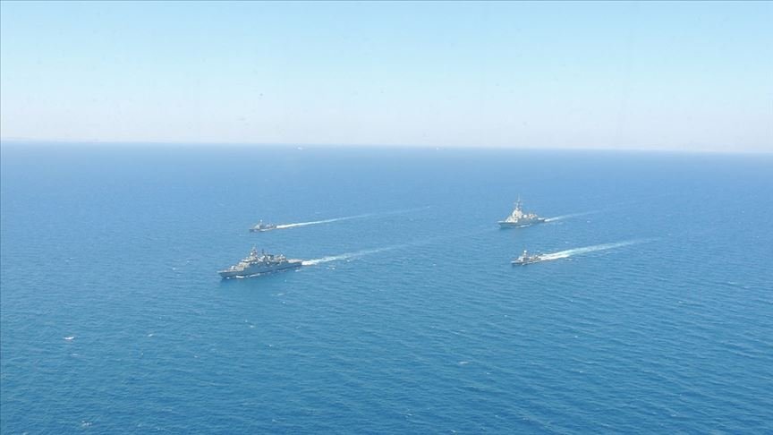 Türk ve İspanyol fırkateynleri ile hücumbotları Ege Denizi’nde eğitim yaptı