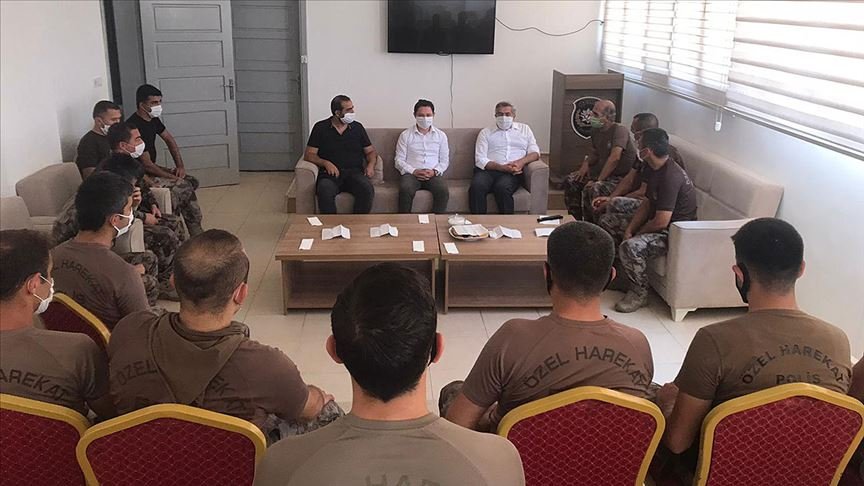 İçişleri Bakanı Soylu Afrin’deki güvenlik görevlilerinin bayramını kutladı