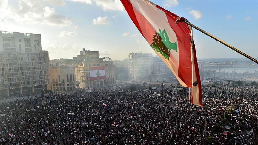 Lübnan’da hükümetin istifası protestocular için yeterli değil