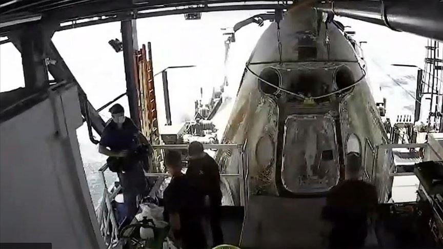 NASA astronotlarını taşıyan SpaceX kapsülü Dünya’ya döndü