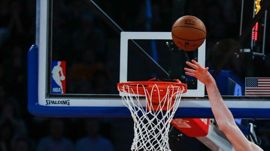 Bucks NBA Doğu Konferansı liderliğini garantiledi