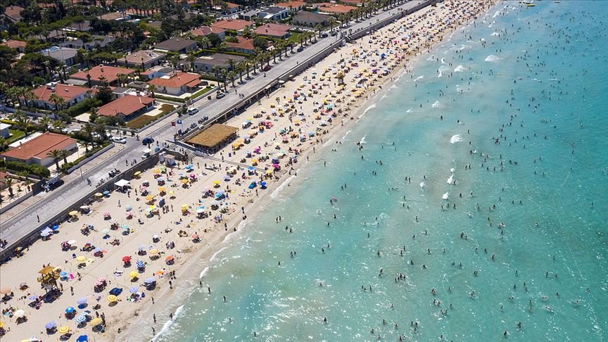 Çeşme’de kurallara uymayan mekanlara ceza