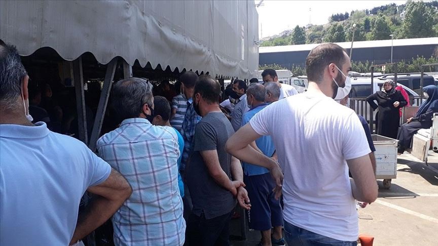 Eyüpsultan’da kurban kesim alanındaki yoğunluk