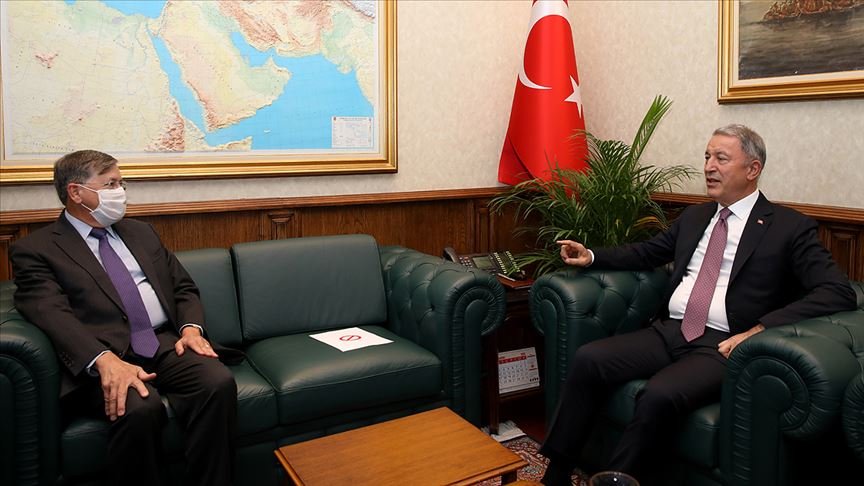 Bakan Akar ABD’nin Ankara Büyükelçisi Satterfield’i kabul etti