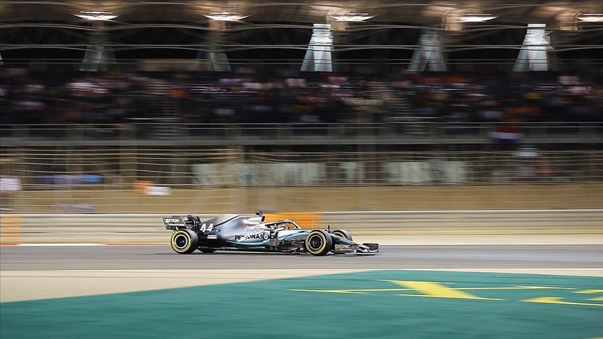 F1 Rusya Grand Prix’sinde pole pozisyonu Lewis Hamilton’ın