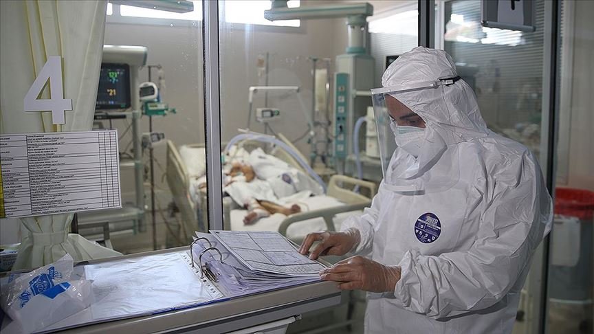Türkiye’de son 24 saatte 1716  kişiye Kovid-19 tanısı konuldu