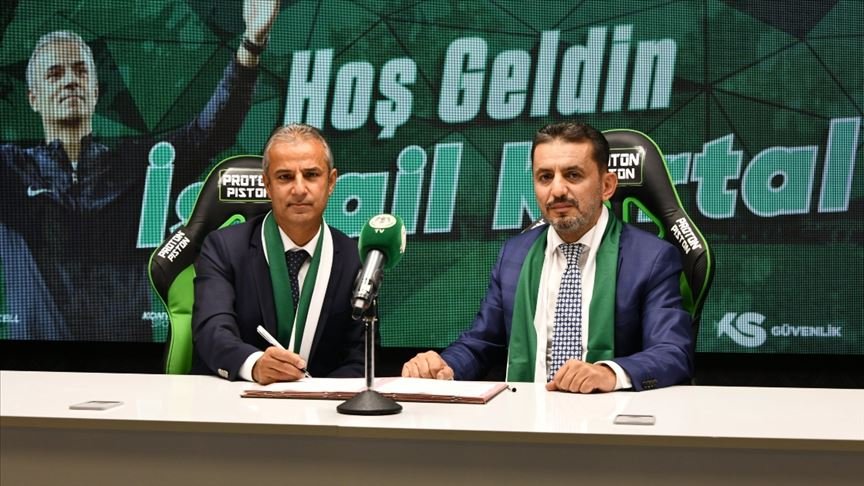 Konyaspor, teknik direktör İsmail Kartal ile sözleşme imzaladı