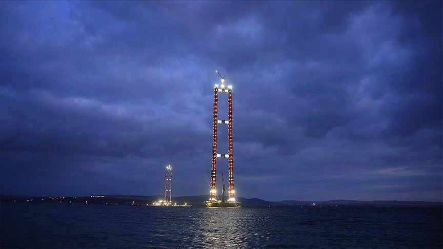 ‘Simgelerin köprüsü’nde kuzey yönlü geçici çalışma halatı montajı başladı