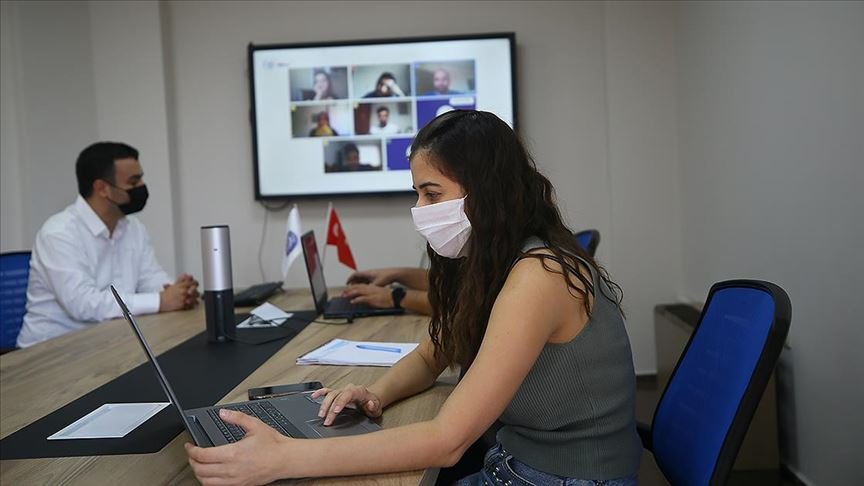 İzmir’deki üniversiteler uzaktan eğitime hazır