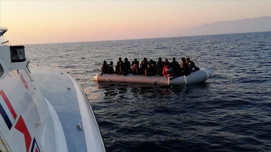 İzmir ve Aydın’da Türk kara sularına geri itilen 67 sığınmacı kurtarıldı