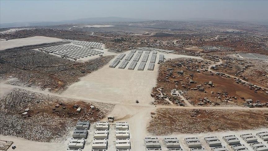 Deniz Feneri Derneğince İdlib’de yapılan 650 briket eve aileler yerleştirildi