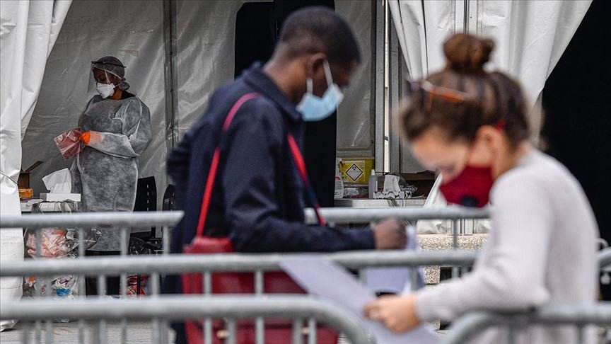 Fransa’da son 24 saatte 7 bin 157 Kovid-19 vakası tespit edildi