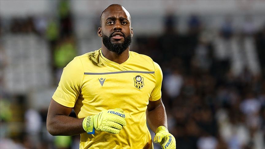 Erzurumspor kaleci Fabien Farnolle’yi transfer etti