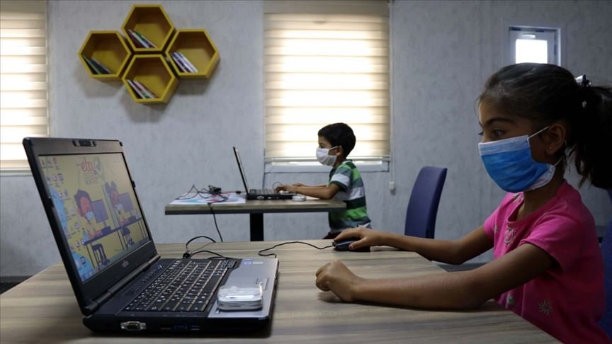 Uzmanından uzaktan eğitim döneminde ailelere 9 altın öneri