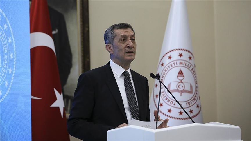 Milli Eğitim Bakanı Selçuk’tan imam hatiplilerle ilgili sözlere tepki