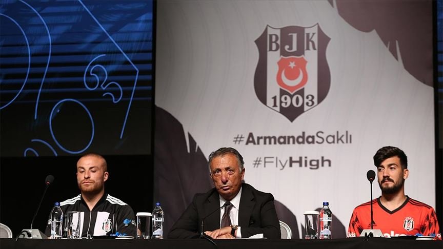 Beşiktaş’ta yeni transferler için basın toplantısı düzenlendi