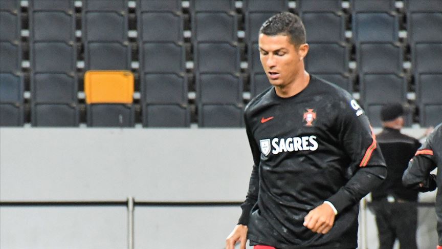 Cristiano Ronaldo’nun ambulans uçakla İtalya’ya dönüşü tartışma konusu oldu