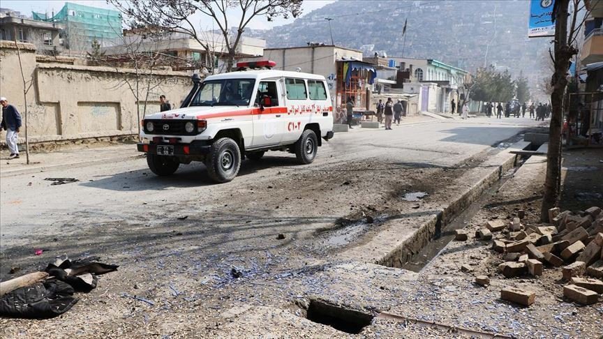 Afganistan’da bomba yüklü araçla saldırı: 15 ölü